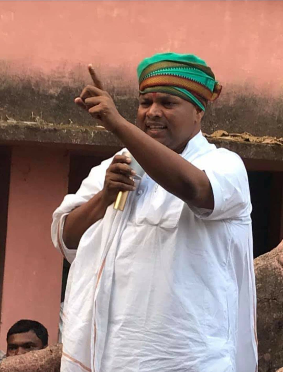 नगवां टोल नाका को हटाने की मांग को लेकर चल रहा अनशन समाप्त, एनएचआइ व राज्य सरकार के बीच हुई वार्ता के बाद हुआ फैसला