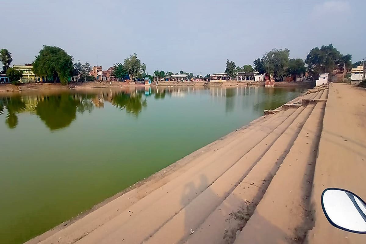 बड़गांव में छठ के लिए झारखंड, बंगाल और उत्तर प्रदेश से भी आते हैं श्रद्धालु