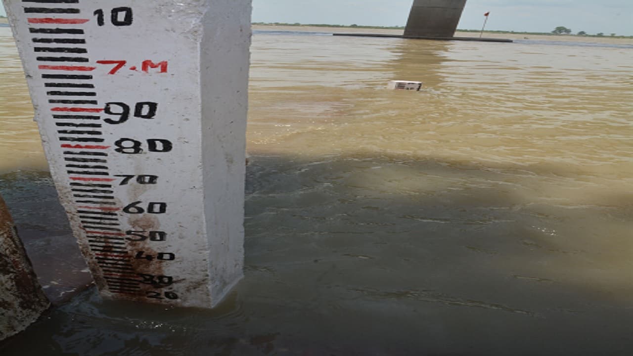 Flood Update: अब लाल निशान के नीचे बह रहीं बिहार की प्रमुख नदियां, गंगा समेत इन नदियों का बढ़ा जलस्तर...