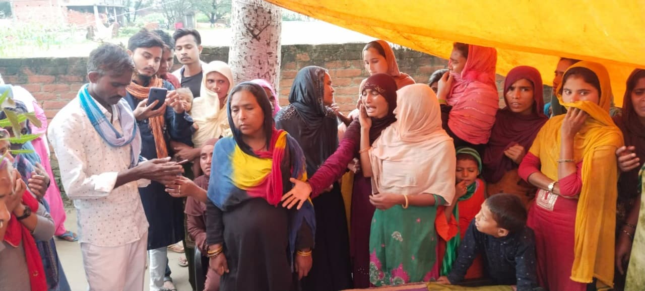 बहराइच में बारावफात जुलूस के दौरान एचटी लाइन की चपेट में आने से पांच लोगों की मौत, तीन झुलसे