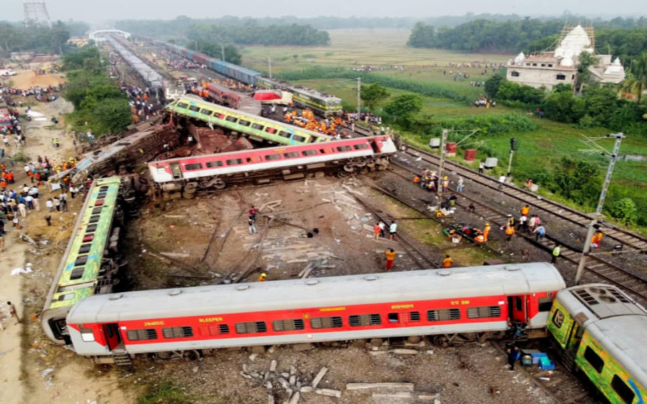 Balasore Train Accident: ओडिशा रेल हादसे की CBI जांच के बाद फरार हुआ सिग्नल जेई? घर सील होने का क्या है सच