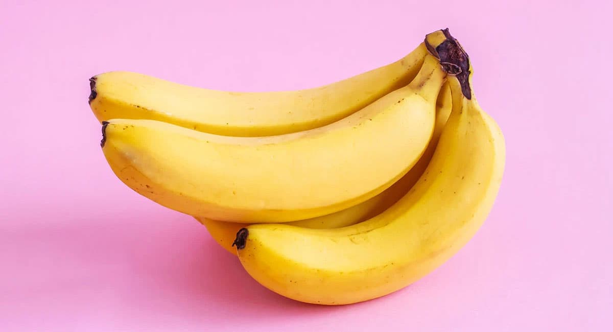 सेब के सामने Banana को मत समझना कमजोर, रोजाना खाने से होंगे ये 12 फायदे