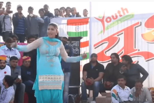 सपना चौधरी को इस गाने पर डांस करता देख झूमने लगे लोग, सोशल मीडिया पर वायरल हो रहा वीडियो