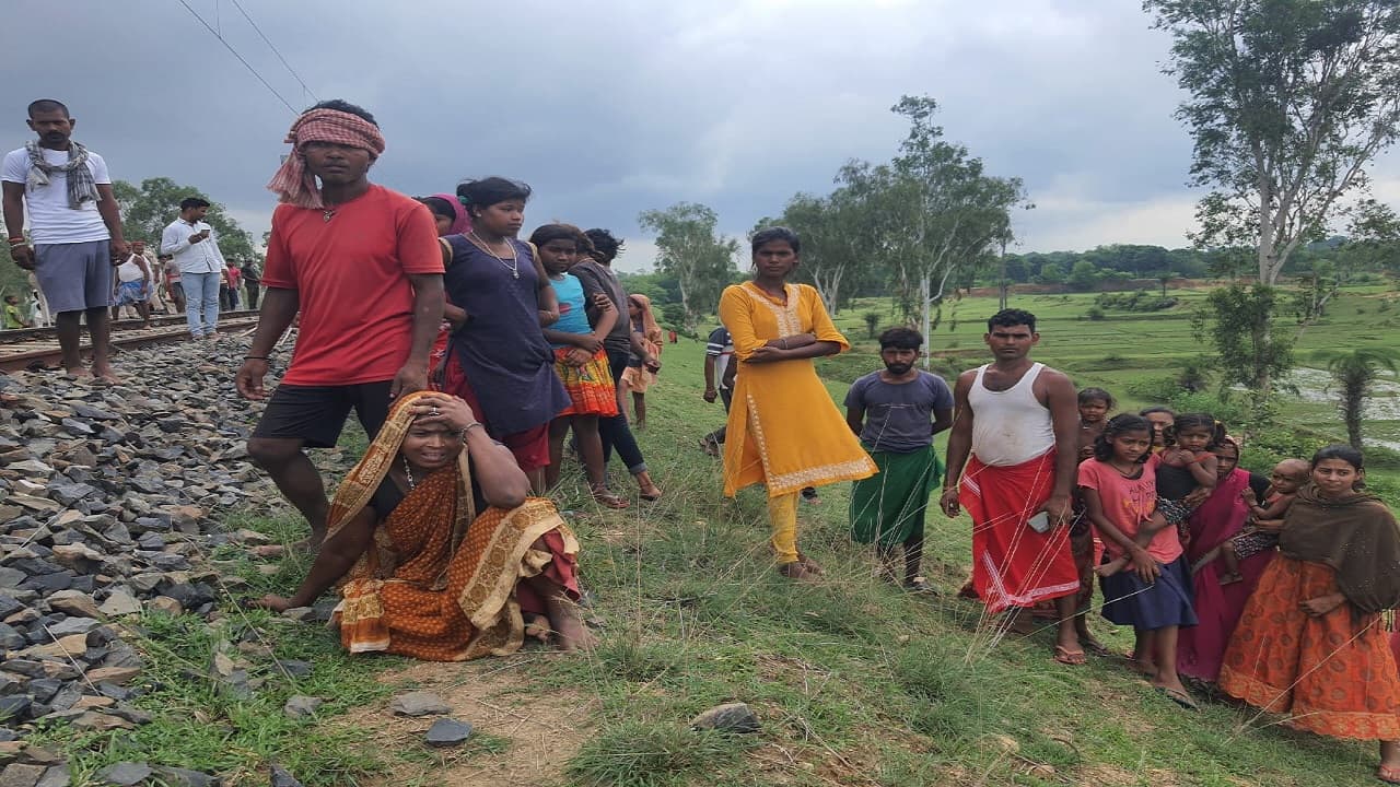 बिहार: बांका में कांवरिया के साथ गए तीन युवकों की ट्रेन से कटकर मौत, पटरी पर सुस्ताना पड़ा महंगा