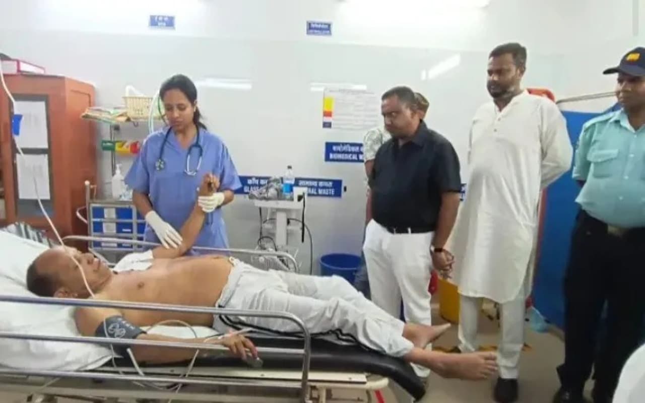 झारखंड : टाटा वर्कर्स यूनियन के पूर्व कमेटी मेंबर इस्माइल आजाद को अपराधियों ने मारी गोली, TMH में भर्ती