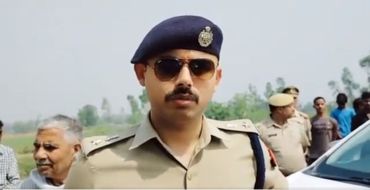 बाराबंकी में भाजपा का झंडा लगी कार में लाश रख ठिकाने लगाने जा रहे थे हत्यारे, कमजोर प्लान ने फंसाया