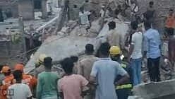 बाराबंकी में तीन मंजिला इमारत गिरने से अब तक तीन लोगों की मौत, बचाव अभियान जारी