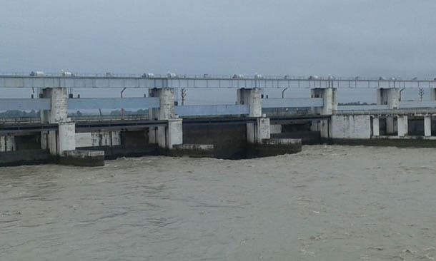 नेपाल से चार लाख क्यूसेक पानी छोड़े जाने से गंडक का जल स्तर एक मीटर बढ़ा