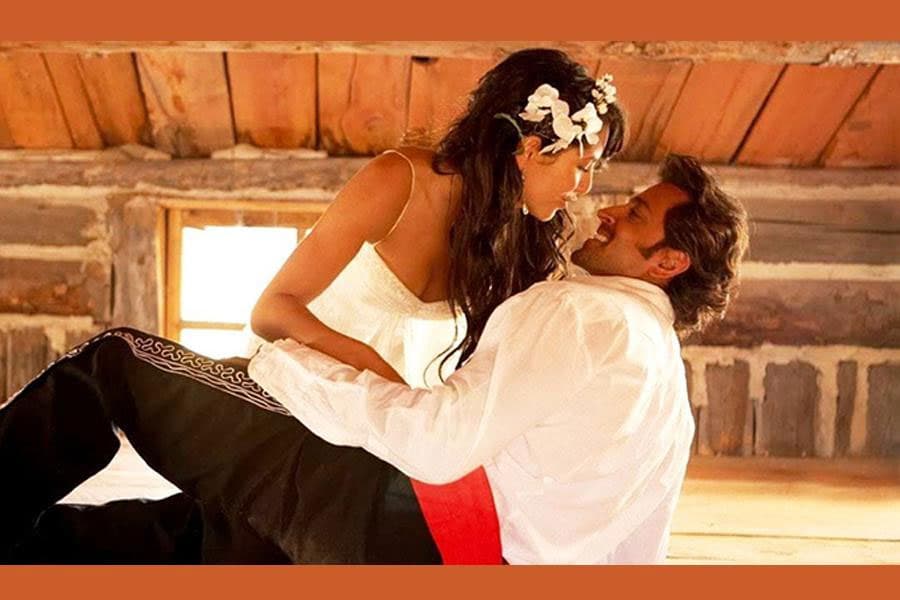 Hrithik Roshan की हीरोइन बन चुकी हैं 43 साल में ही दादी, एक्टर से अफेयर की खबरें हुईं थी वायरल