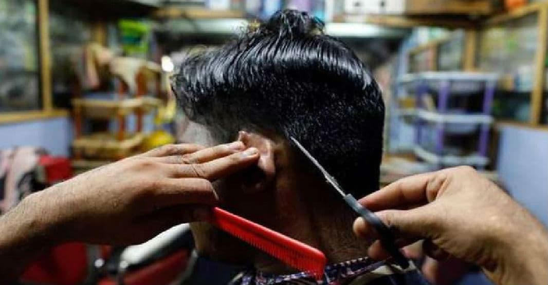 lockdown 3.0 : नाई की दुकान और सैलून को खोलने की मिली अनुमति, ई-कॉमर्स कंपनियों को भी छूट, लेकिन ये हैं शर्तें