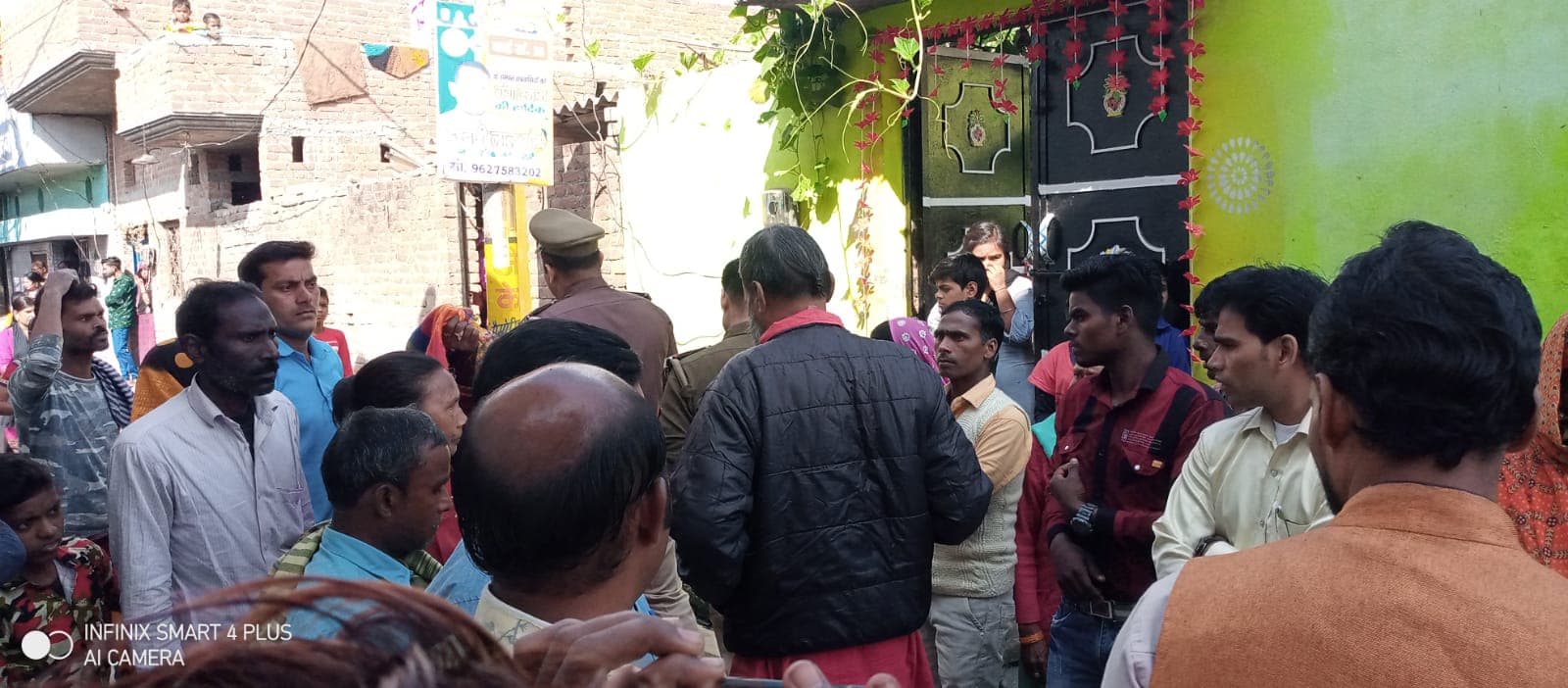 Bareilly News: बरेली में धर्मांतरण के आरोप में हिंदू संगठन का हंगामा, एक-दूसरे पर कार्रवाई की मांग