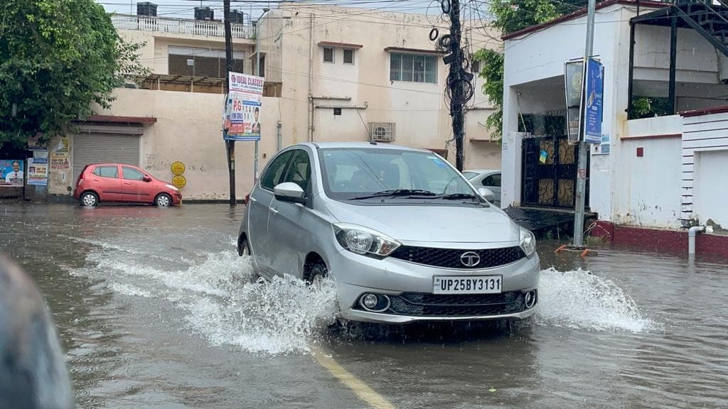 बारिश ने अगस्त में नौ साल का तोड़ा रिकॉर्ड, 48 घंटे में 153 मिमी बरसे बादल, 300 गांवों में बाढ़ का खतरा