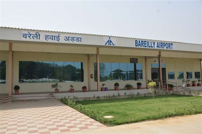 बरेली से मुंबई, दिल्ली और बेंगलुरु की फ्लाइट का टिकट दोगुना, होली पर पैसेंजर बढ़ने से बढ़ा किराया...