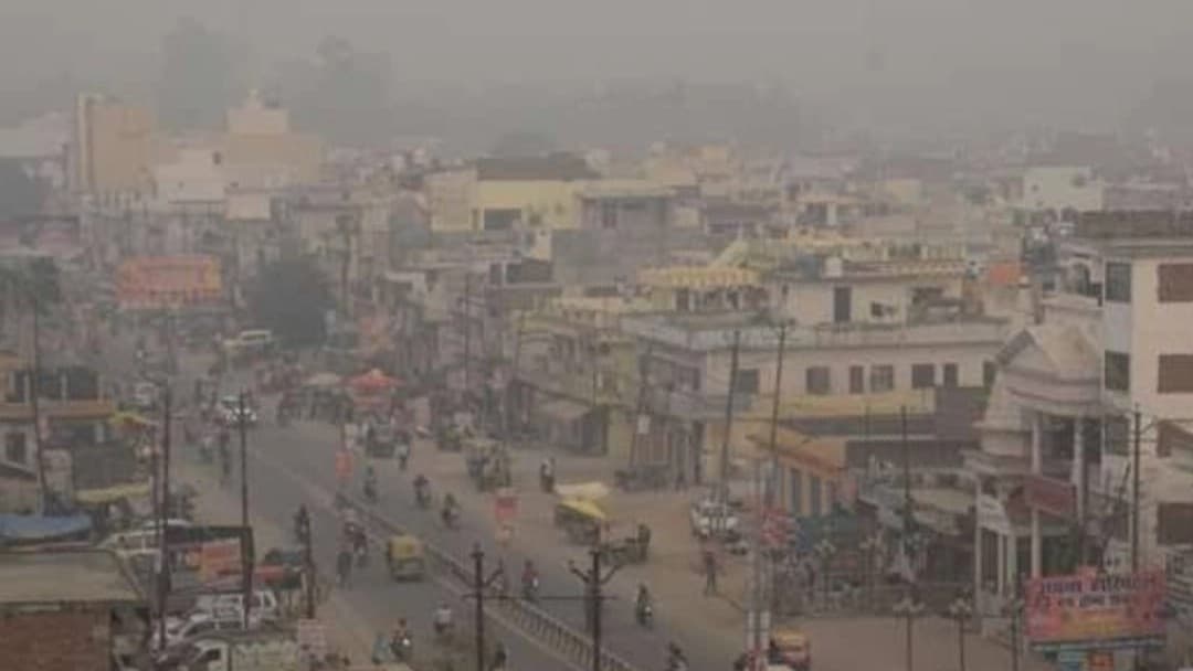 Air Pollution: दुनिया के 100 प्रदूषित शहरों में यूपी के 22 जिलों के नाम, नोएडा-हापुड़ और मेरठ का सबसे बुरा हाल