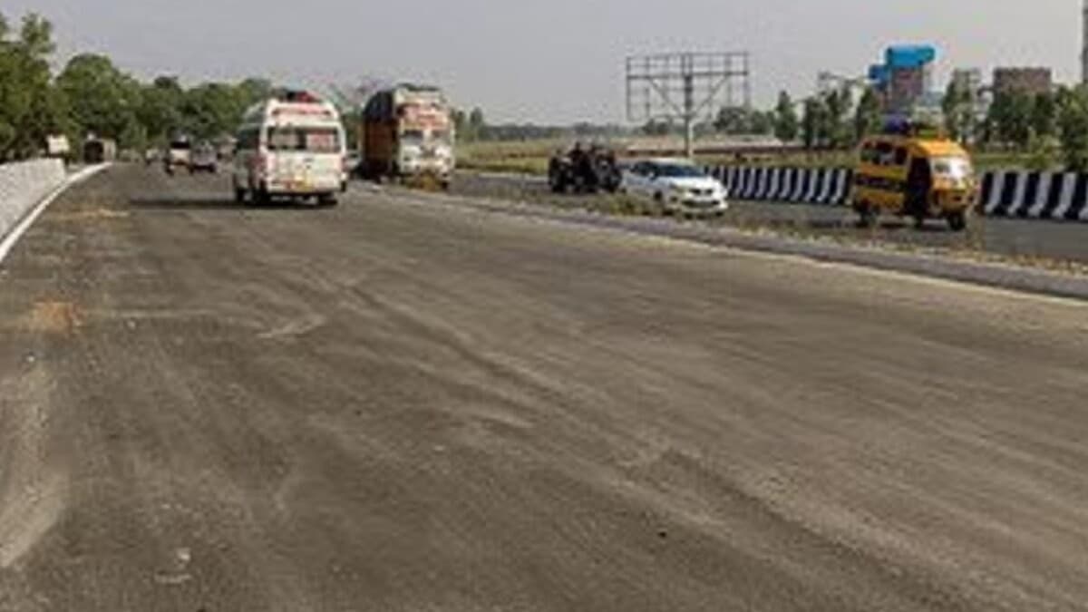 बरेली-लखनऊ हाइवे के हुलासनगरा ओवरब्रिज की एक लेन 10 दिन रहेगी बंद, टेक्निकल टीम करेगी जांच, ऐसे गुजरेंगे वाहन