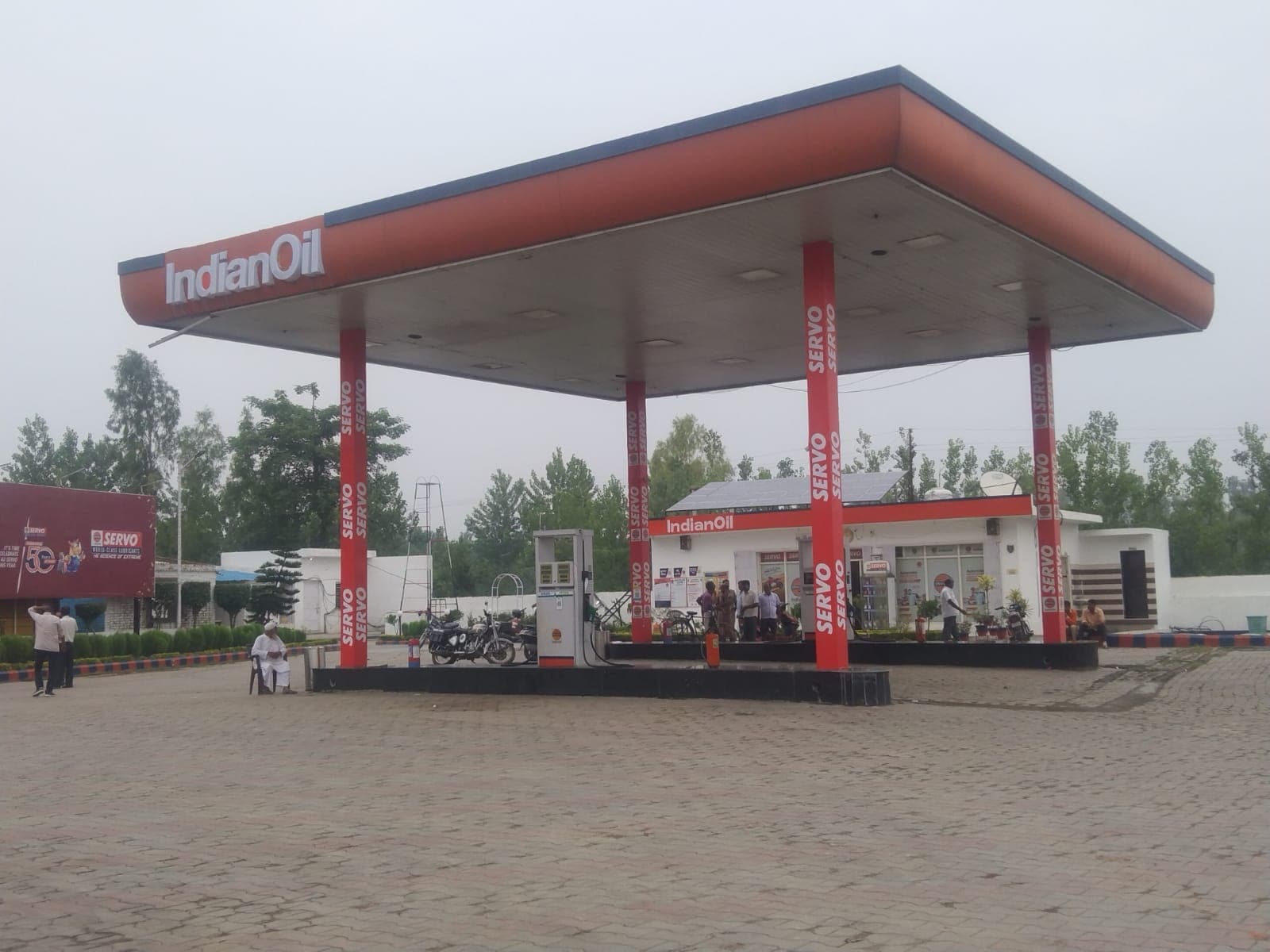 Bareilly News: बरेली में पेट्रोल पंप के सेल्समैन की गोली मारकर हत्या, इलाके में सनसनी, जानें पूरा मामला