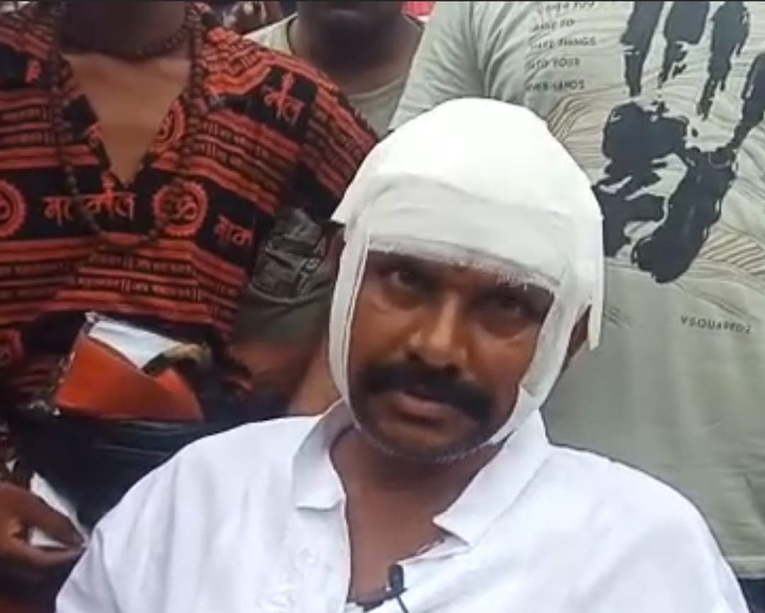 बरेली के नवाबगंज हाइवे पर बोलेरो की चपेट में आने से पीलीभीत का कांवड़िया घायल, घंटों चला हंगामा