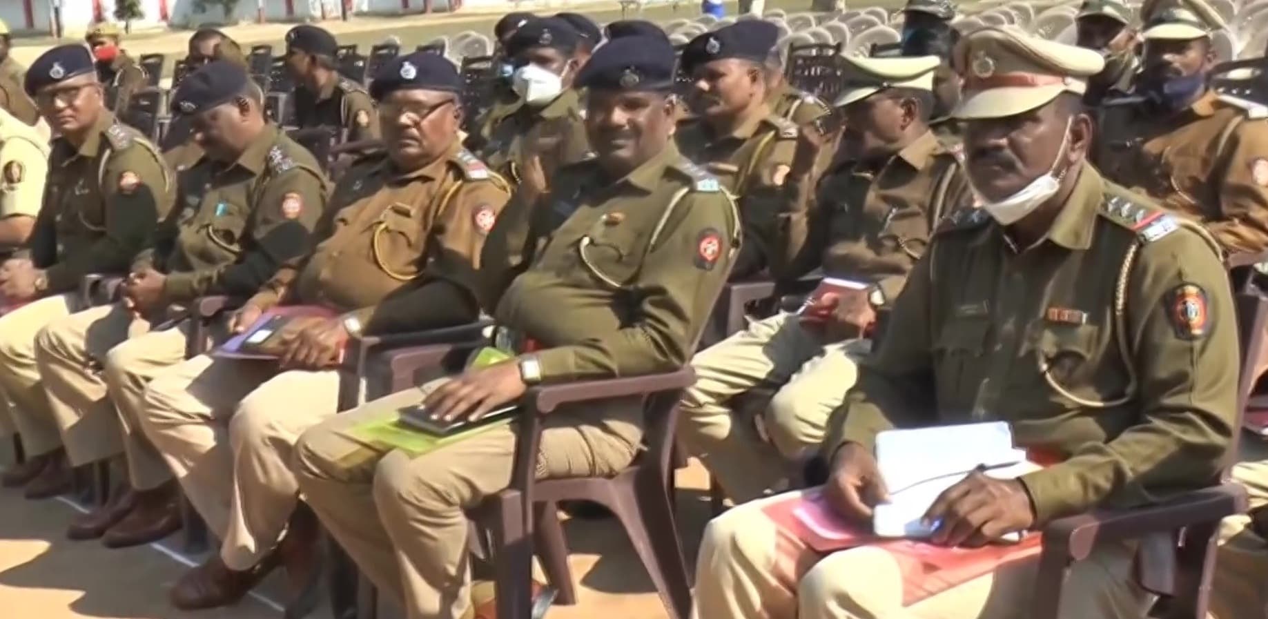 UP Election 2022: चौथे चरण के लिए पुलिस प्रशासन अलर्ट, संवेदनशील क्षेत्रों में सुरक्षा के पुख्ता इंतजाम