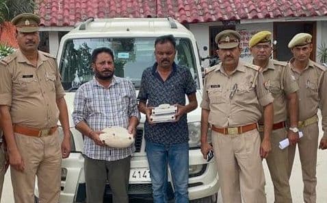 सपा नेता ने रामचरितमानस पर की विवादित टिप्पणी, पुलिस ने गिरफ्तार कर दर्ज किया मुकदमा, थाने पहुंचे कार्यकर्ता सपा नेता ने रामचरितमानस पर की विवादित टिप्पणी, पुलिस ने गिरफ्तार कर दर्ज किया मुकदमा, थाने पहुंचे कार्यकर्ता
