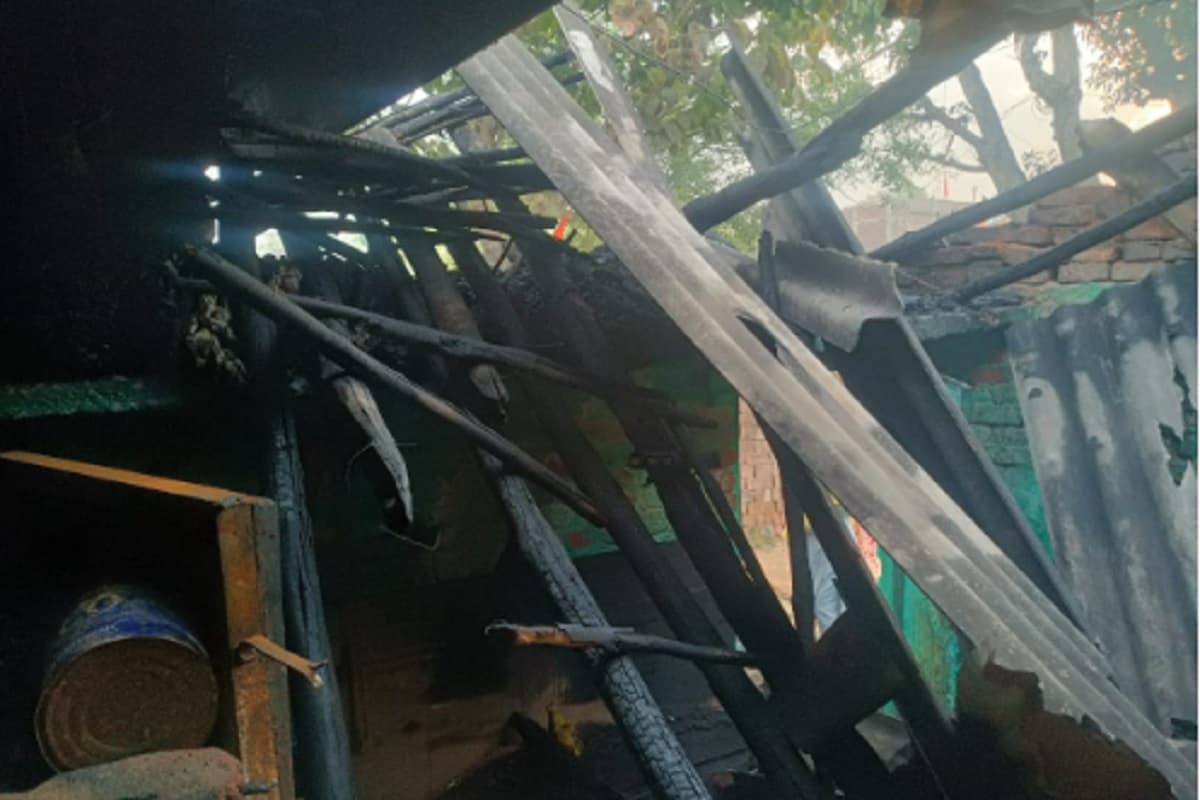 हजारीबाग: मकान में लगी आग, लाखों की संपत्ति जलकर खाक