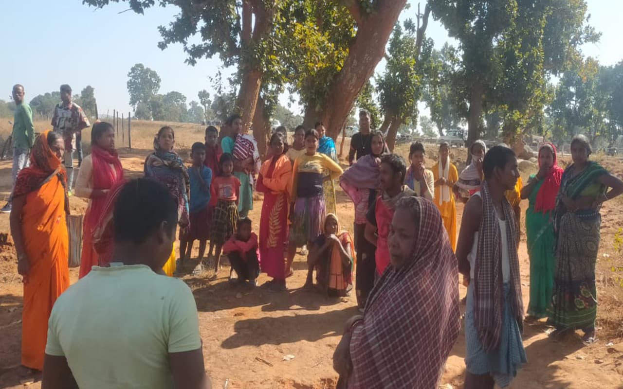 Jharkhand Crime News: मां-बेटी का शव देख रो पड़े बसिया के ग्रामीण, पति पर हत्या का लगा आरोप