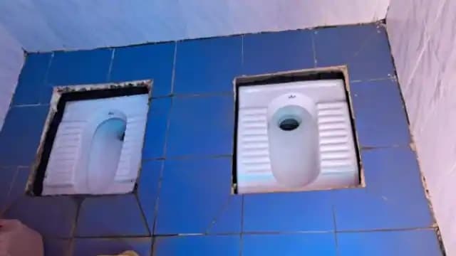UP News: बस्ती में एक साथ दो लोगों के टॉयलेट की व्यवस्था? 10 लाख में कैसे हुआ ये कारनामा, जांच जारी