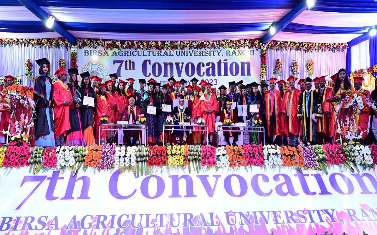 बिरसा कृषि विश्वविद्यालय का दीक्षांत समारोह: टॉपरों को डिग्री देकर राज्यपाल रमेश बैस ने दिए सफलता के मंत्र
