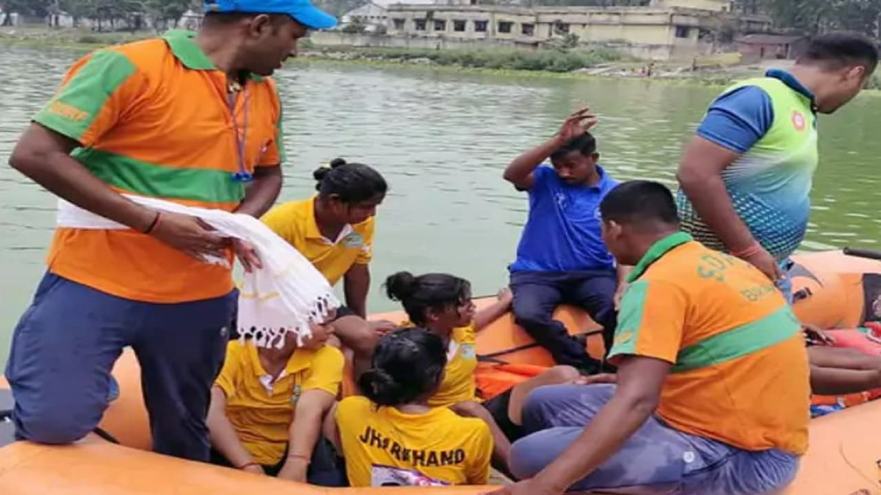 Bob Biswas Movie Review: बॉब विश्वास के सशक्त किरदार के साथ ये कमज़ोर कहानी न्याय नहीं कर पाती...