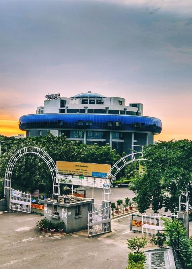 NAAC की टीम आज भी करेगी BBAU का निरीक्षण, छात्रों के प्राचीन भारतीय संस्कृति के जुड़ाव की सराहना की