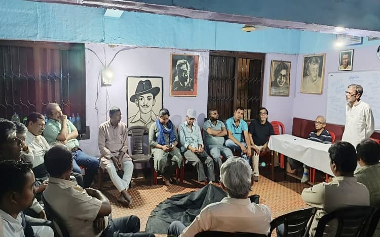 पलामू में IPTA ने किया सांस्कृतिक पाठशाला का आयोजन, लेखक तरुण कांति बोस ने कही यह बात