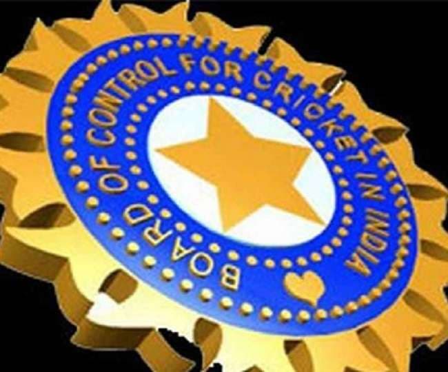 देश के बाहर भी हो सकता है आईपीएल, बीसीसीआई के अधिकारी ने किया बड़ा खुलासा