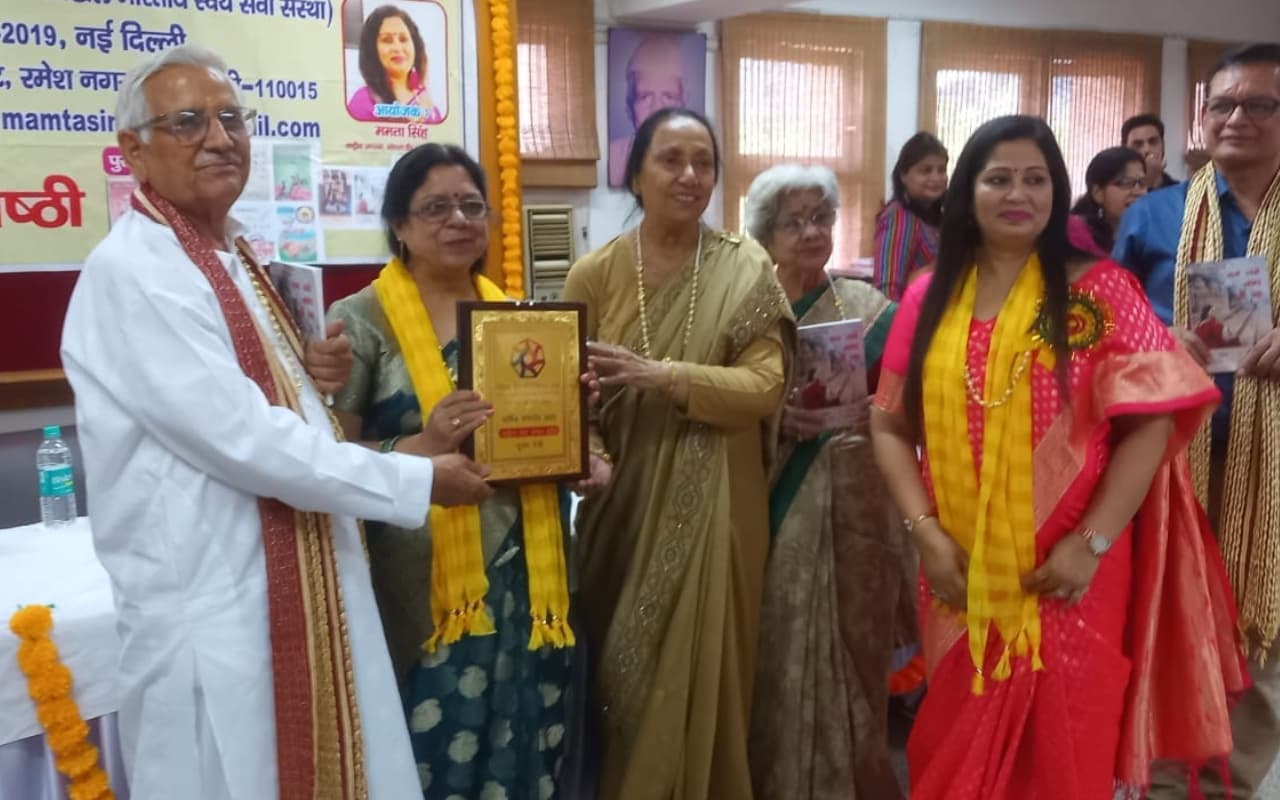 सामाजिक कुरीतियों को शब्दों के रूप में अभिव्यक्ति देने में माहिर हैं लेखिका पूनम देवी