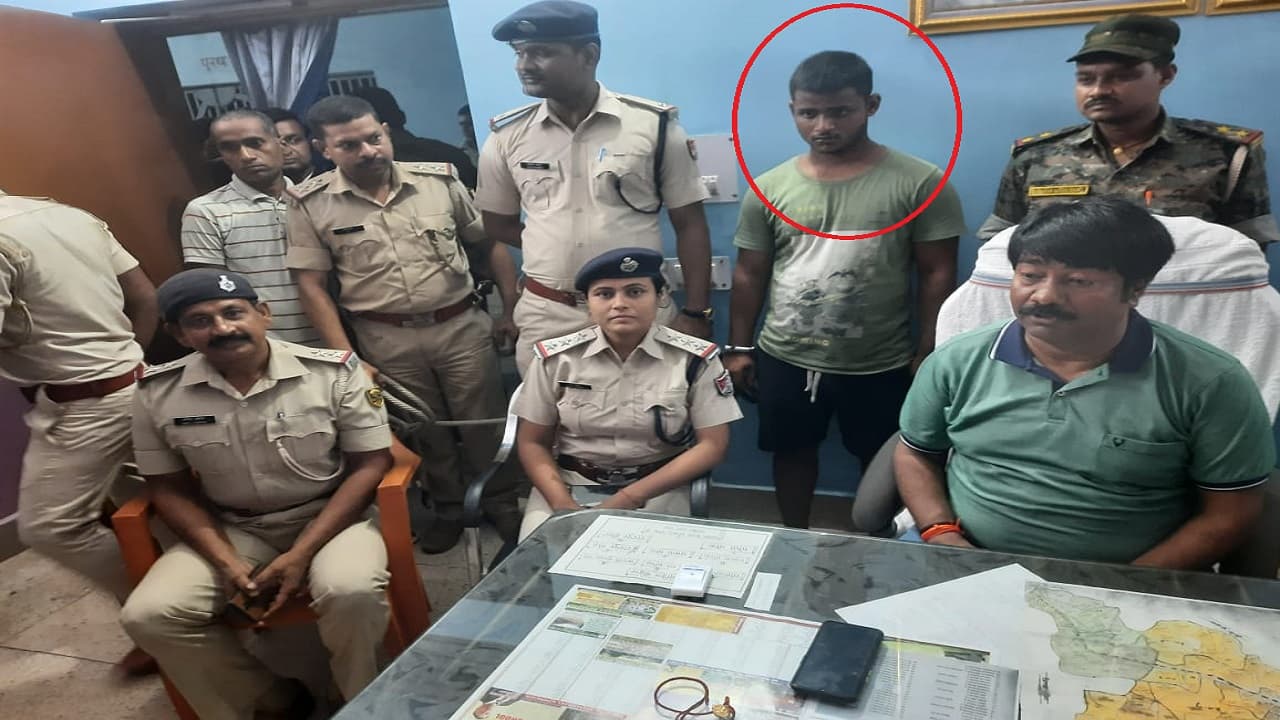 बेगूसराय गोलीकांड: ट्रेन से गर्लफ्रेंड को WhatsApp करते ही धराया नागा, पुलिस ने प्लेटफॉर्म से ऐसे उठाया..