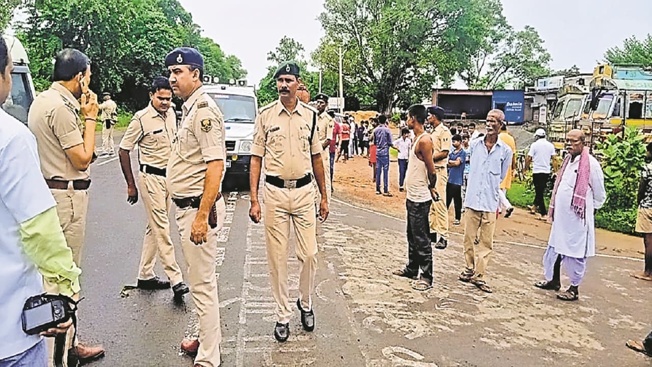 Begusarai firing : बेगूसराय गोलीकांड के अपराधियों की सूचना देने वालों को मिलेगा 50 हजार का इनाम Begusarai firing : बेगूसराय गोलीकांड के अपराधियों की सूचना देने वालों को मिलेगा 50 हजार का इनाम