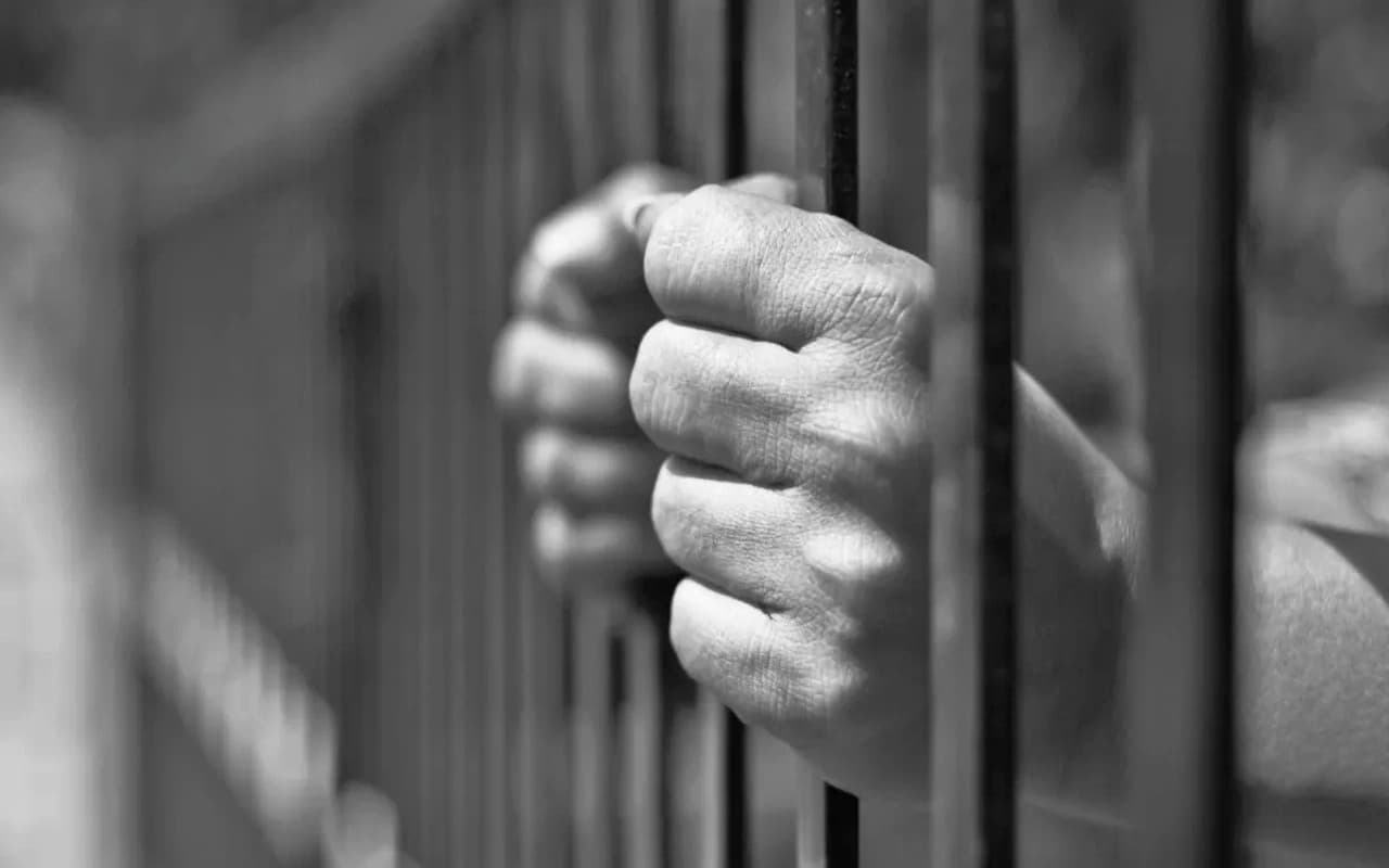 Human Sacrifice: धनवान बनने के लिए नाबालिग की दी बलि, शरीर के किये टुकड़े, मामले में तीन गिरफ्तार