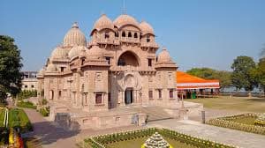 पश्चिम बंगाल के प्रसिद्ध बेलूर मठ में श्रद्धालुओं अब नहीं मिल रहा ‘भोग’, दक्षिणेश्वर काली मंदिर में भी दर्शन का समय घटेगा
