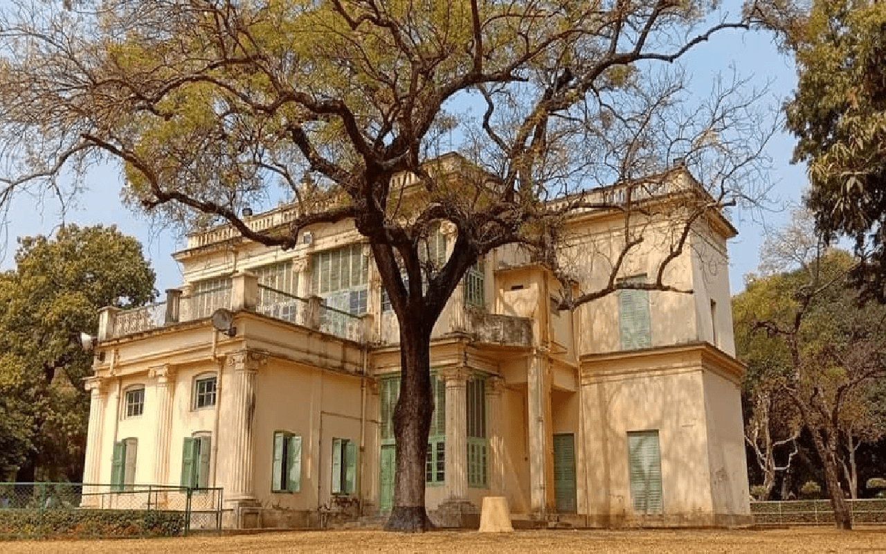 विश्व भारती विश्विद्यालय में कोहराम, द्रौपदी मुर्मू को पत्र भेजे जाने पर 7 प्रोफेसरों को शोकॉज