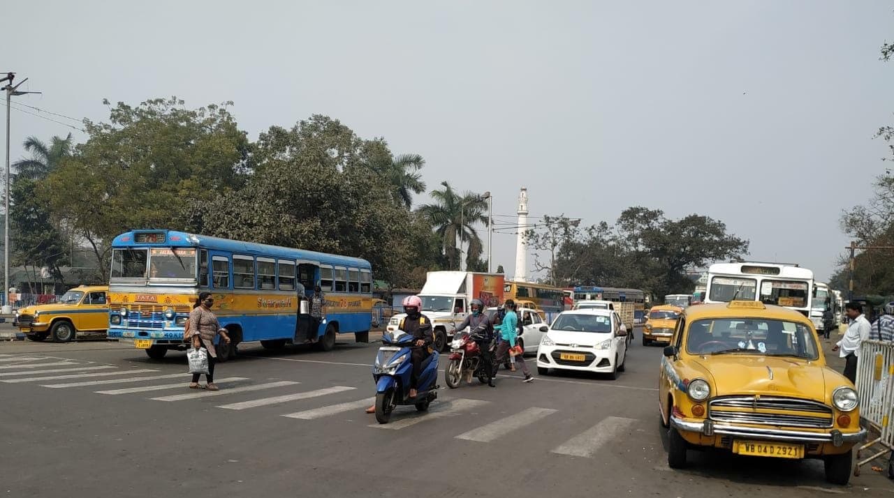 Bengal Bandh Updates : लेफ्ट के बंगाल बंद का रहा मिलाजुला असर, यहां देखिए बंद से जुड़ी Latest News, Photos