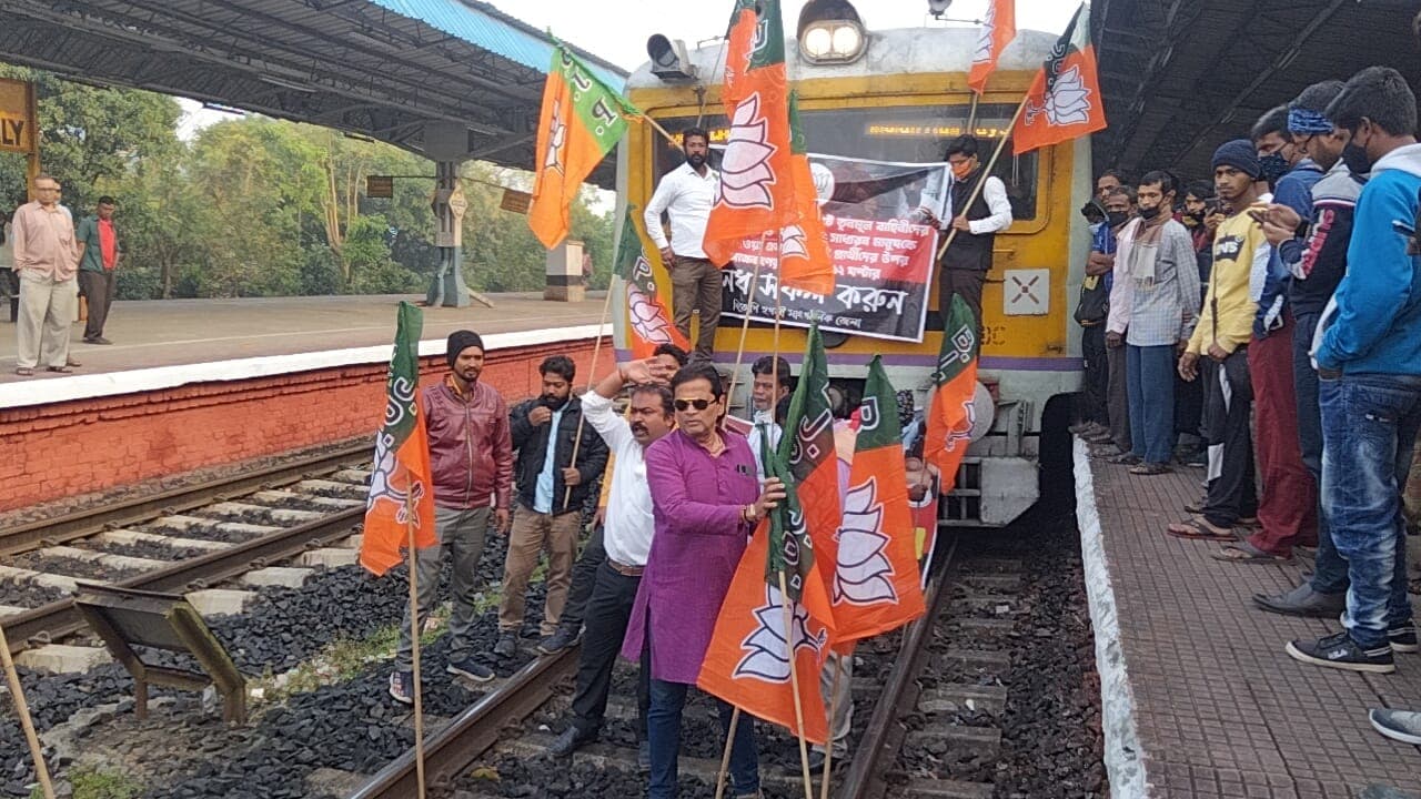 पश्चिम बंगाल : बंद करा रहे भाजपा कार्यकर्ताओं को पुलिस ने पीटा, बोले मजूमदार- ये लोकतंत्र के खिलाफ