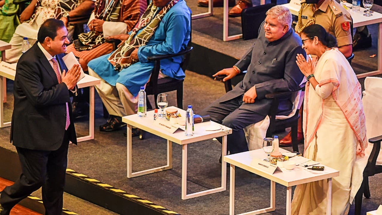 ममता बनर्जी का राज्यपाल से आग्रह- केंद्र से कहें कि एजेंसियों के जरिये उद्योगपतियों को परेशान न करे