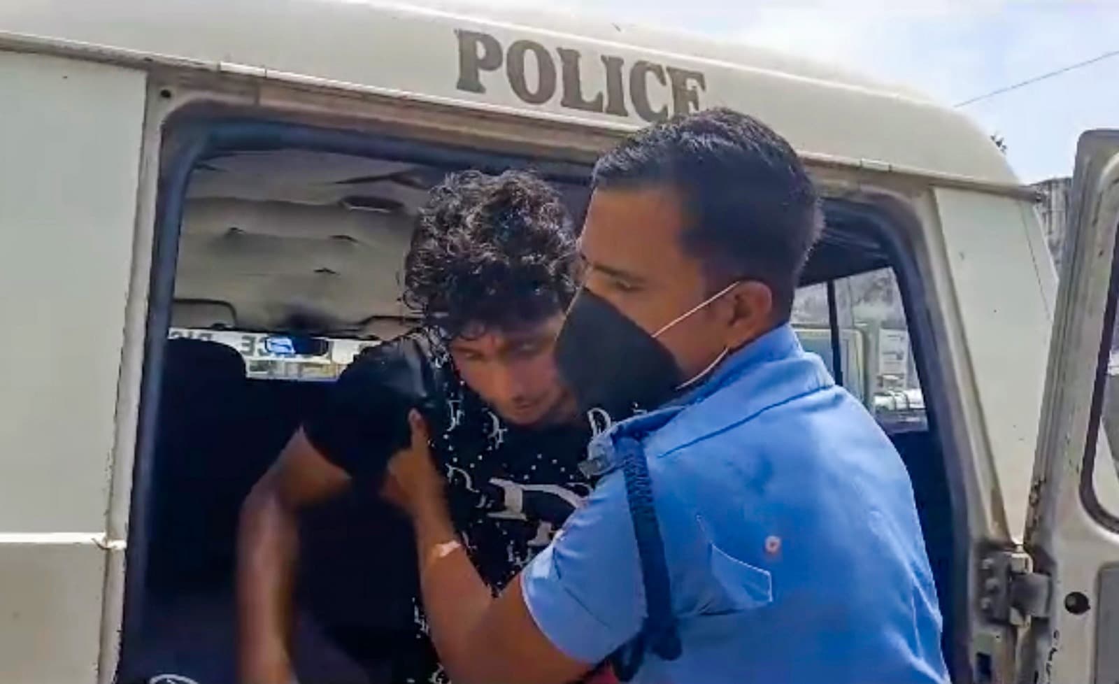 पश्चिम बंगाल पंचायत चुनाव से पहले हिंसा जारी, उत्तर दिनाजपुर में 3 उम्मीदवारों को गोली मारी, एक की मौत