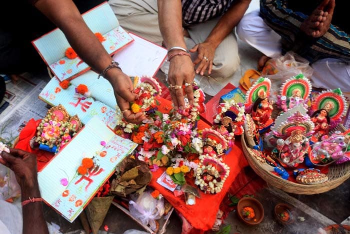 Happy Bengali New Year 2020 Wishes, Images, Quotes, Messages : आज पोइला बैसाख के उपलक्ष्य पर अपनों को भेजें नव वर्ष की ये शुभकामना संदेश