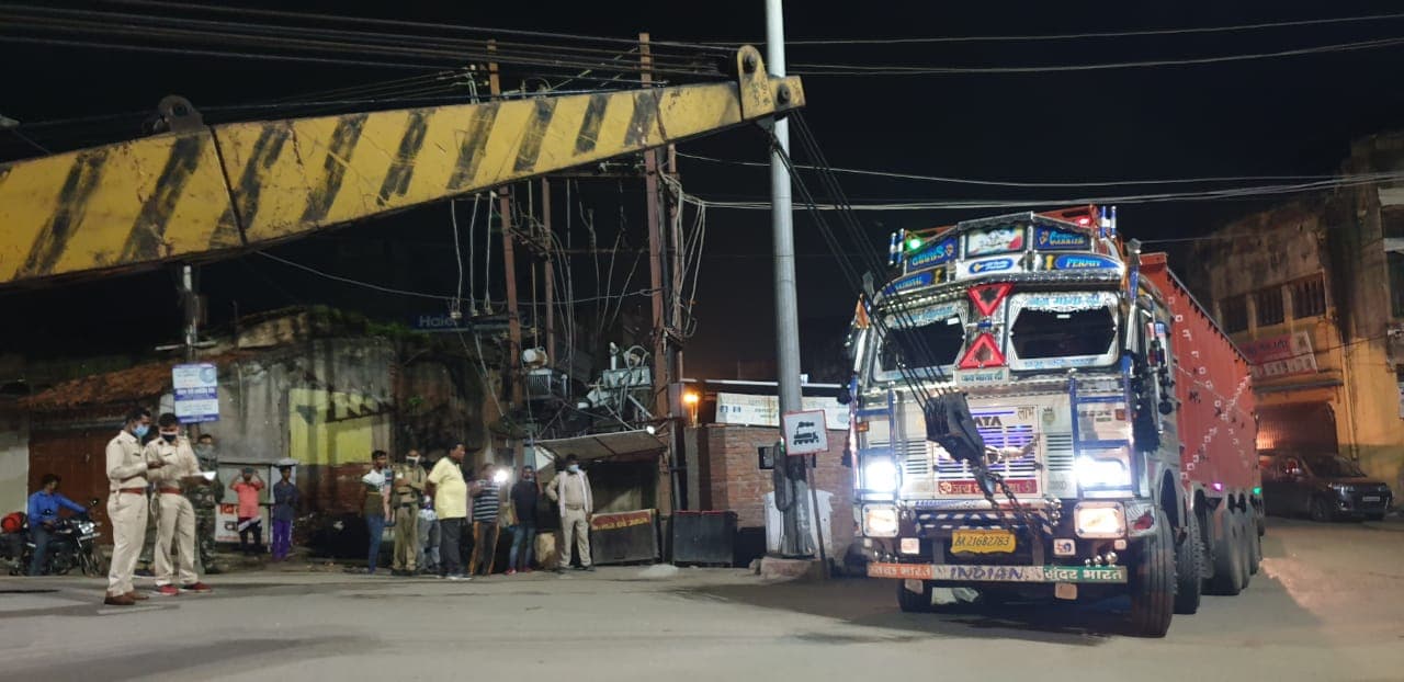 कोयला लदे ट्रक ने होमगार्ड जवान को रौंदा, मौत