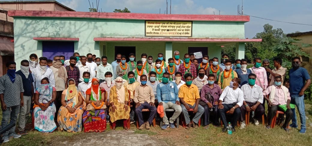 झामुमो में शामिल हुए दूसरे दलों के कार्यकर्ता, संगठन को मजबूत बनाने पर दिया गया जोर