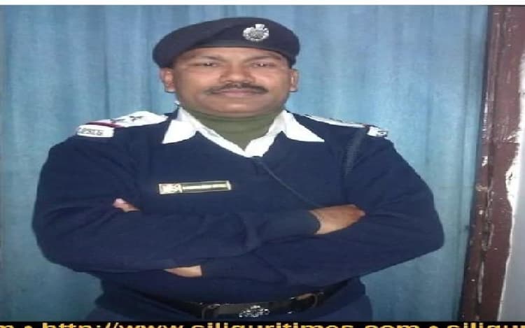 सिलीगुड़ी में खुद को भागलपुर का डिप्टी कलेक्टर बता लोगों से करता था ठगी