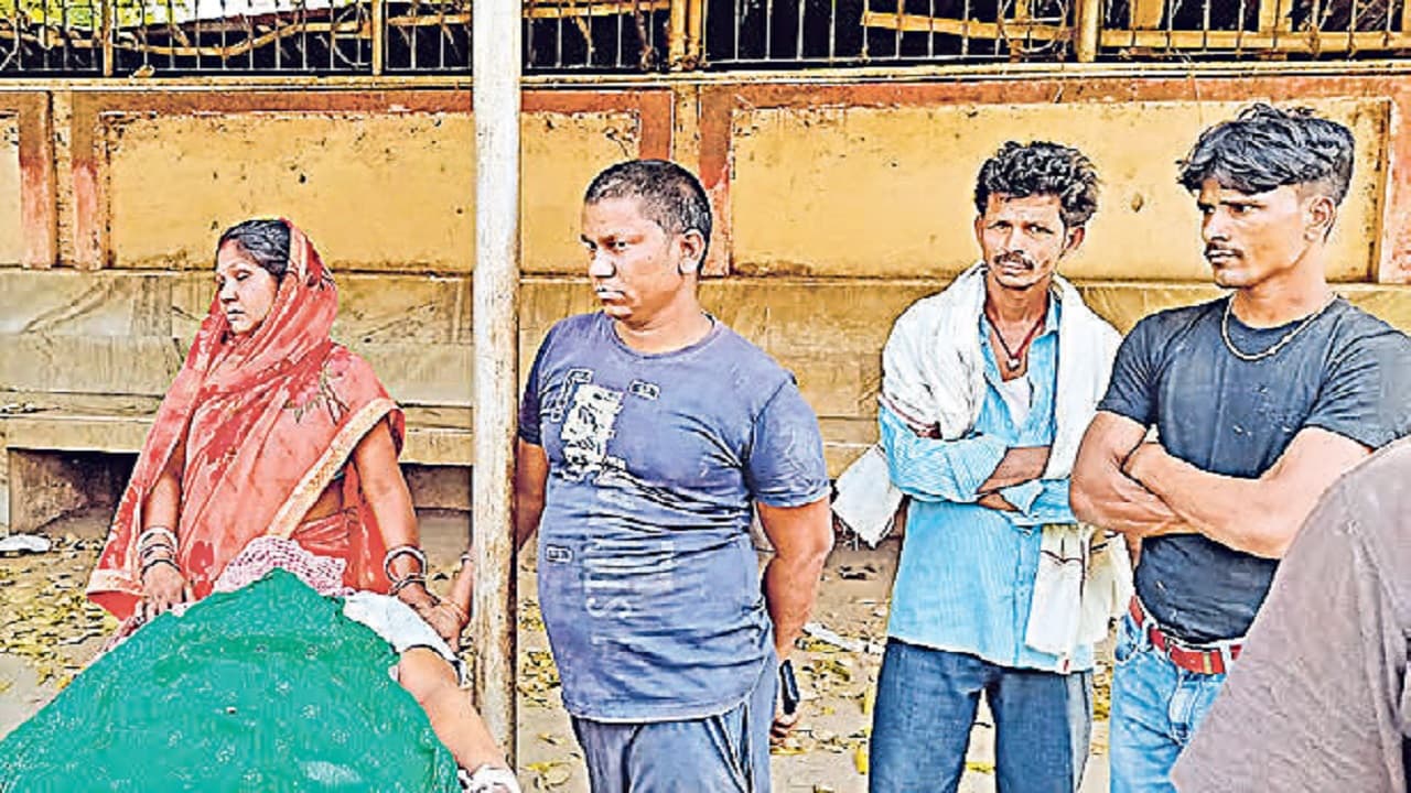 VIDEO: 'दारू पीये थे...' कहने के बाद चली गयी युवक की जान, भागलपुर में दो और संदिग्ध मौत से मचा हड़कंप