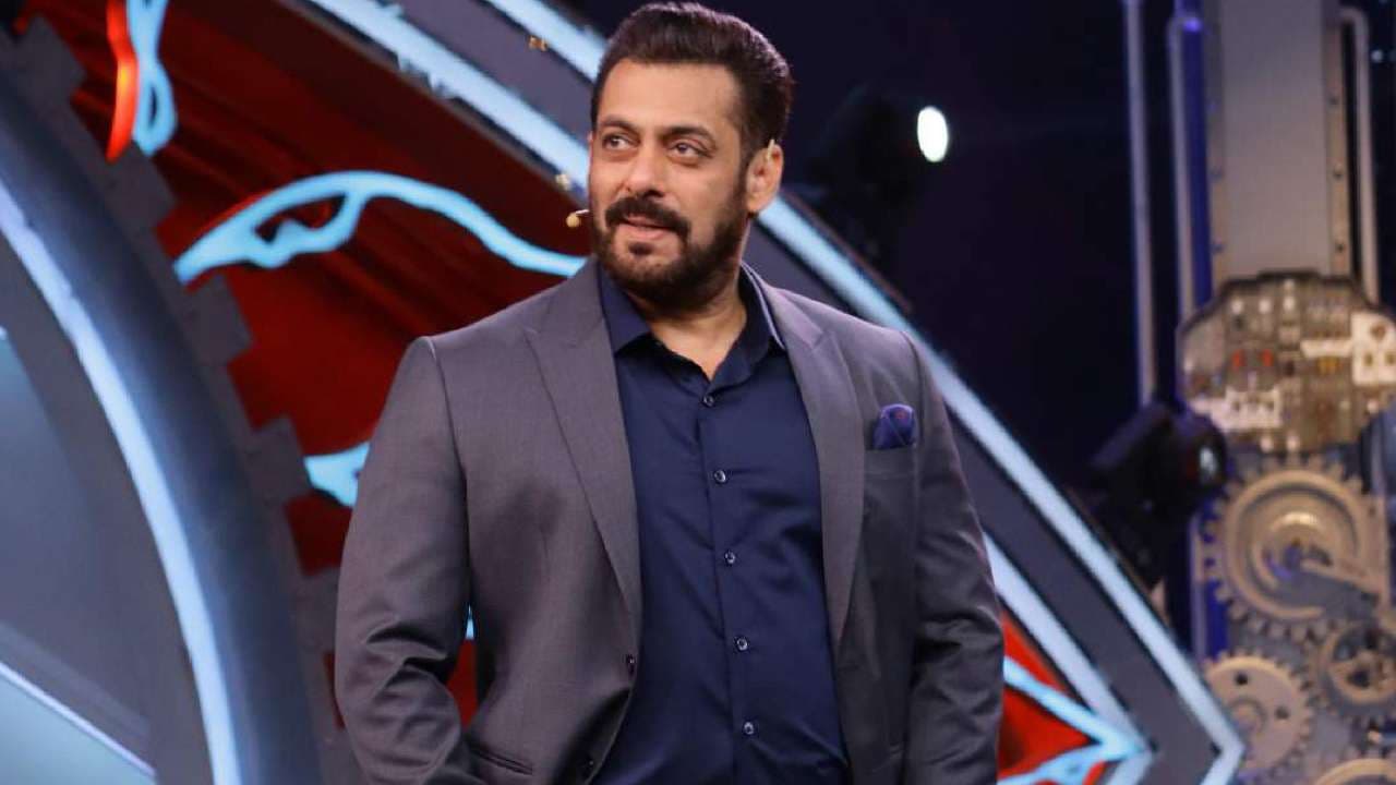 Bigg Boss 15: सलमान खान ने मानी निया शर्मा की ये बात, 'फूंक ले' सॉन्ग पर एक्ट्रेस संग जमकर थिरके दबंग खान