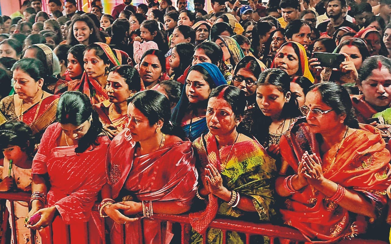 झारखंड के भलमारा में मां दुर्गा को नैवेद्य में चढ़ते हैं सोने-चांदी के जेवर, लहिया में नहीं होती प्रतिमा