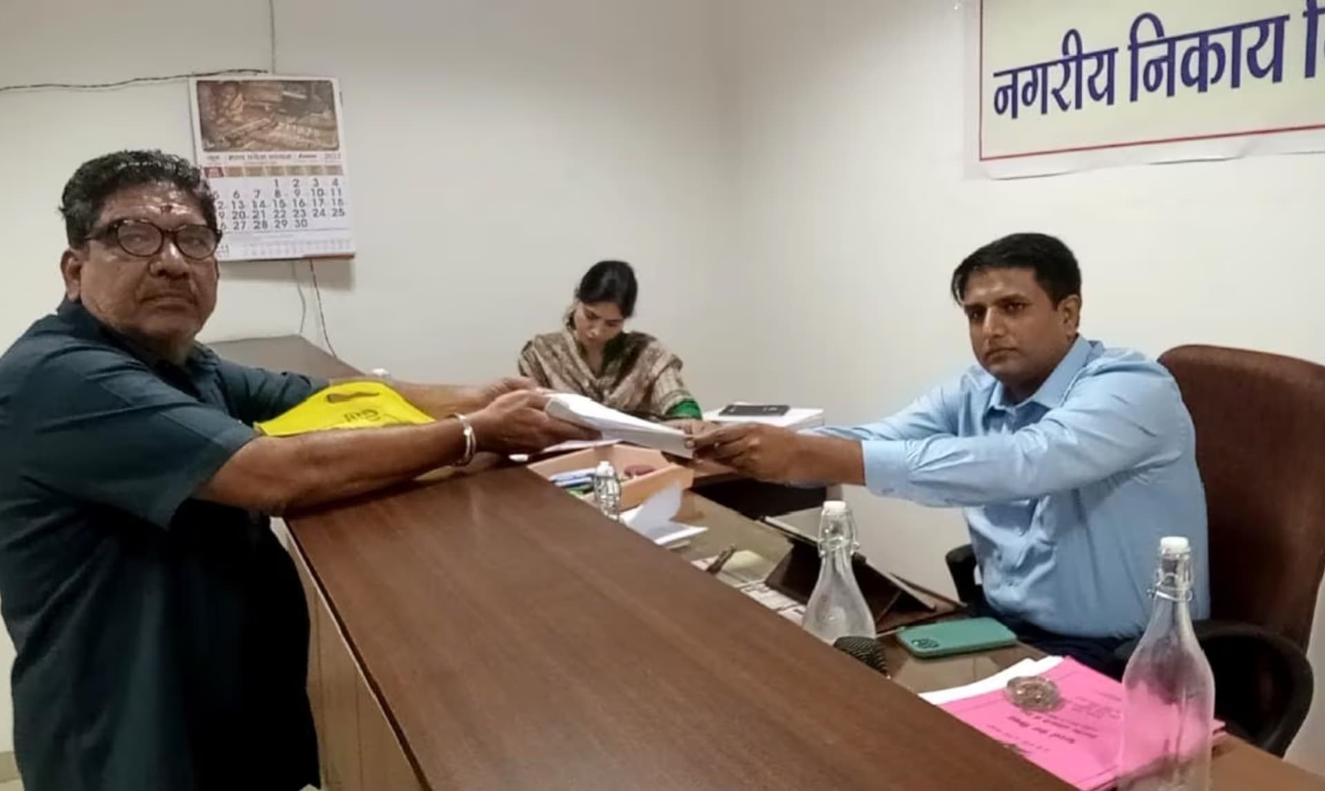 MP Election: 18 बार जमानत जब्त, फिर भी मैदान में उतर रहे 'इंदौरी धरतीपकड़', निभा रहे खानदानी परंपरा
