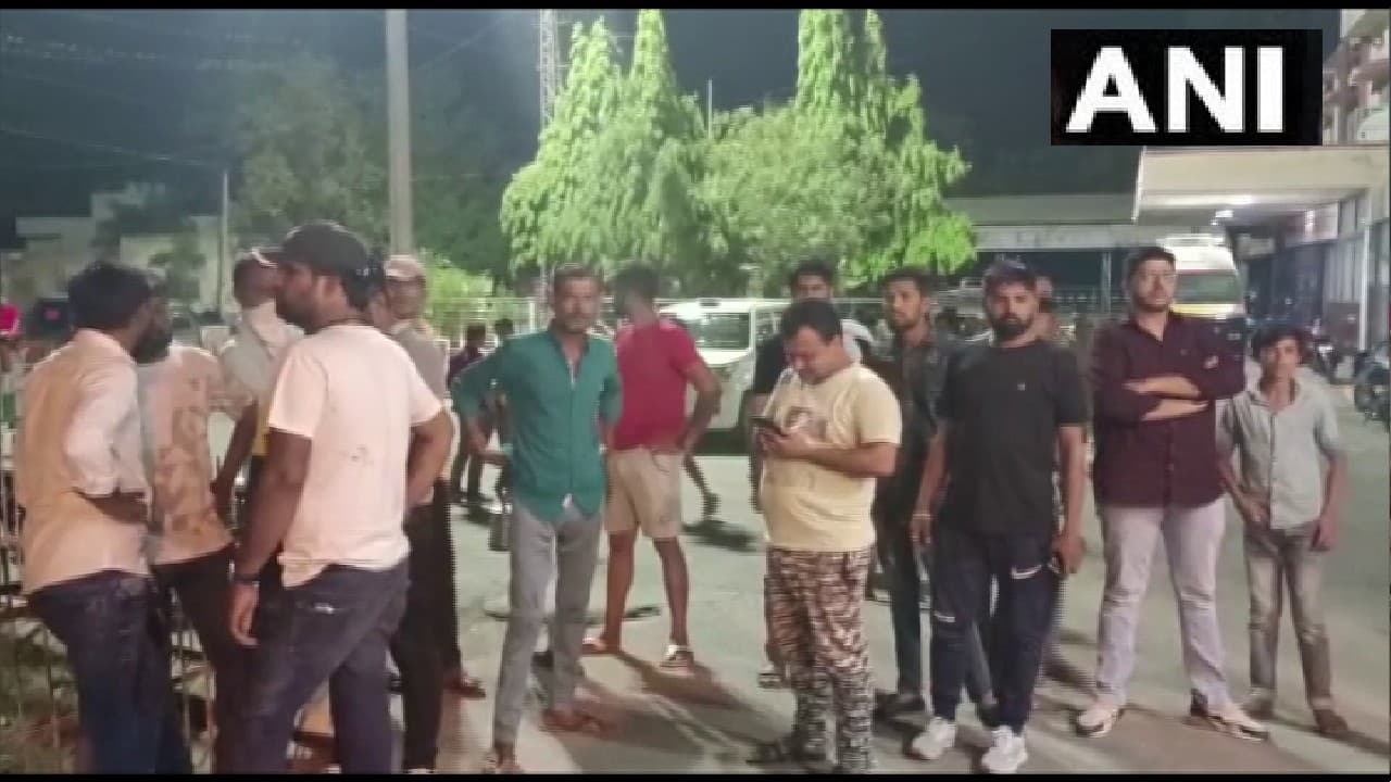 Bhilwara Violence: भीलवाड़ा पुलिस छावनी में तब्दील, सुरक्षाबल तैनात, इंटरनेट सेवा 24 घंटे के लिए बंद